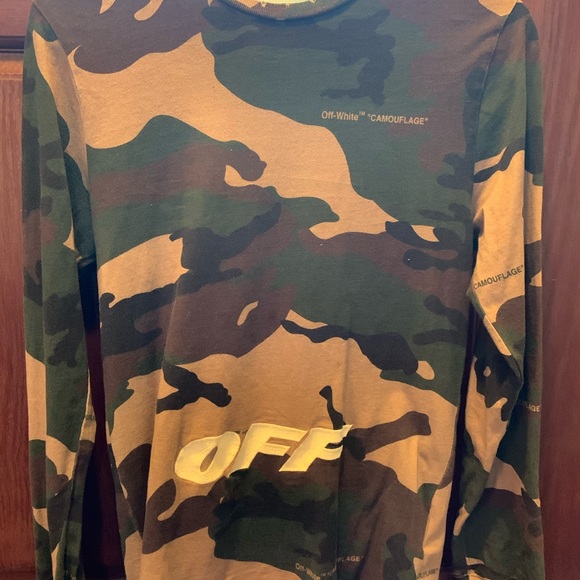 Off-white shirt with tags - Picture 4 of 8